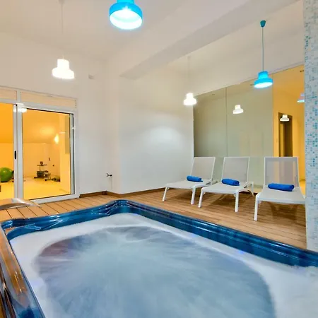 Luxuryvillasmalta - Carob Hills 5-bedroom Villa *