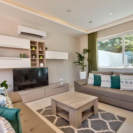 Luxuryvillasmalta - Carob Hills 5-bedroom * Mellieħa