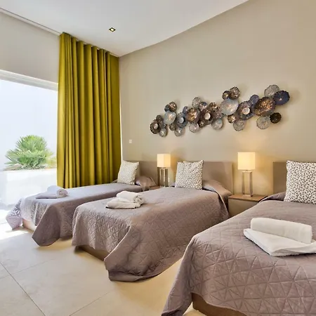 Luxuryvillasmalta - Carob Hills 5-bedroom Villa *